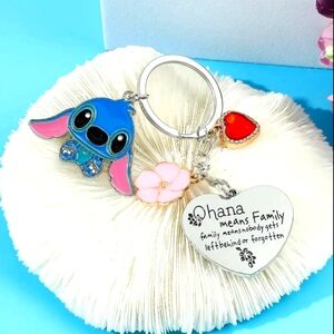 DISNEY | Lilo & Stitch OHANA Keychain/Bag 🎒👜 Charm ~ Family, Hawaii 🌺🎁